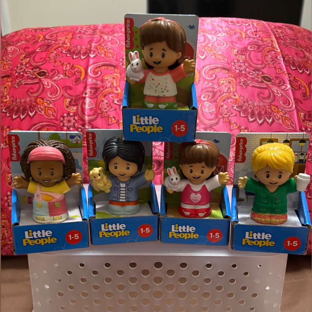 SOLD ~ Fisher Price Little People Figures